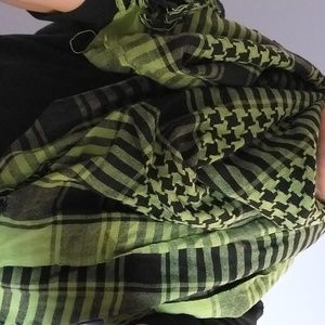 Green and black pattern scarf
